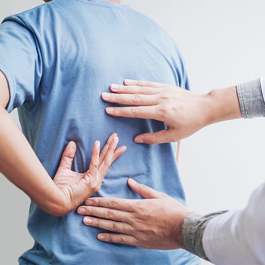 Prof. dr. Michael Akbar Wirbelsäule